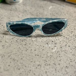 Marble Framed Oval Sunglasses